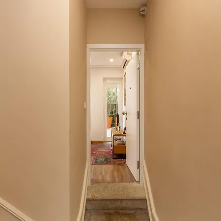 Charming 1-bedroom In * Porto