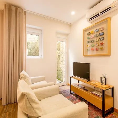 Charming 1-bedroom In Apartment