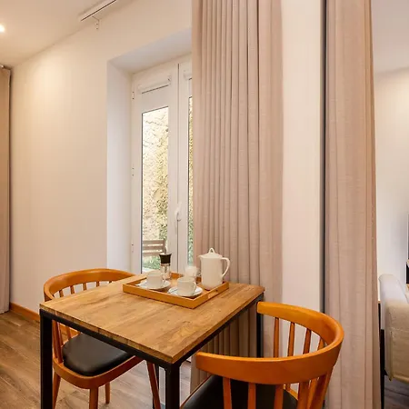 Charming 1-bedroom In Porto
